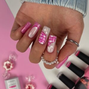 Nail Art San Valentino Pink